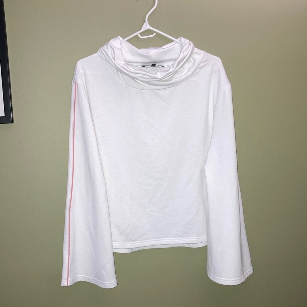 Gottex White Cropped Bell Sleeve Turtleneck